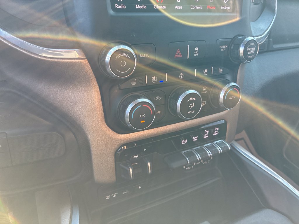 Used 2019 RAM 2500 Laramie AWD/4WD image 14