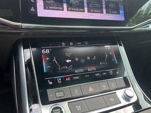 Used 2025 Audi Q8 Premium Plus w/ Premium Plus Package AWD/4WD image 29
