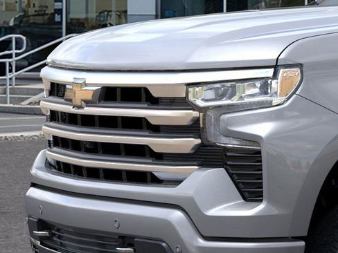 New 2026 Chevrolet Silverado 1500 High Country w/ High Country Premium Package AWD/4WD image 13