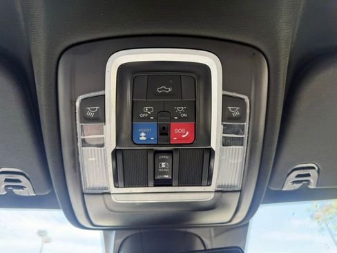 Used 2023 RAM 1500 Laramie AWD/4WD image 34