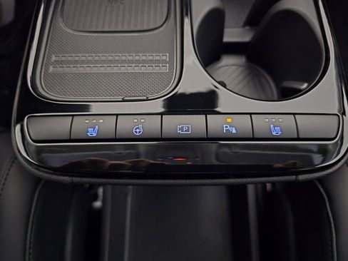 New 2025 Hyundai Ioniq 5 SEL image 16