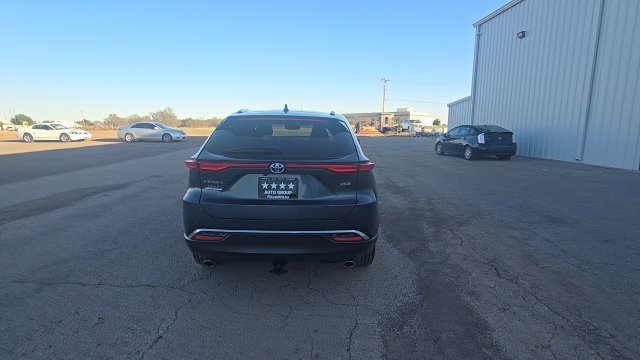 Used 2024 Toyota Venza XLE AWD/4WD image 9