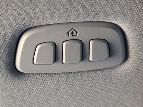 Used 2023 Ford Explorer Limited w/ Limited Technology Package image 32