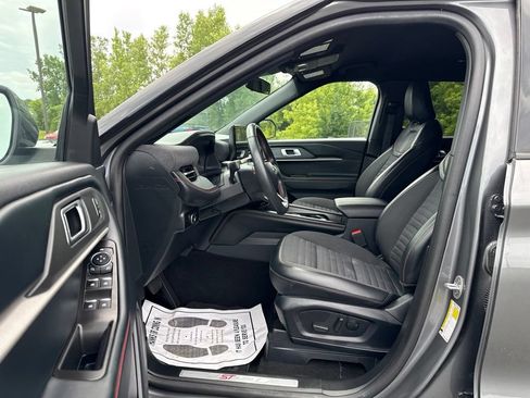 Used 2025 Ford Explorer ST-Line AWD/4WD image 26