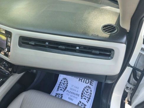 Used 2016 Honda HR-V LX image 30