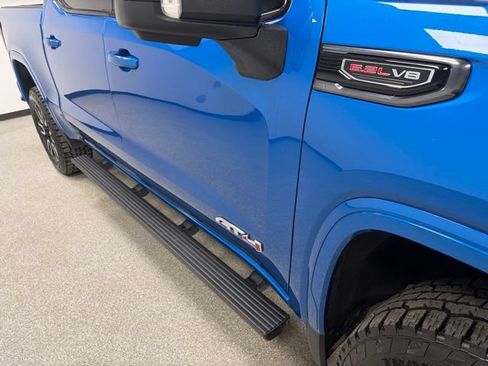 Used 2023 GMC Sierra 1500 AT4 w/ Technology Package AWD/4WD image 12