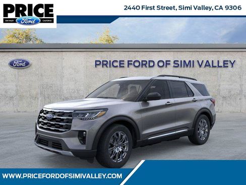 Used 2025 Ford Explorer Active w/ Active Comfort Package image 1