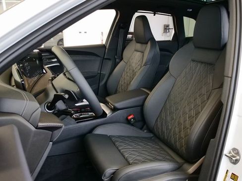 New 2025 Audi SQ5 Premium Plus image 10