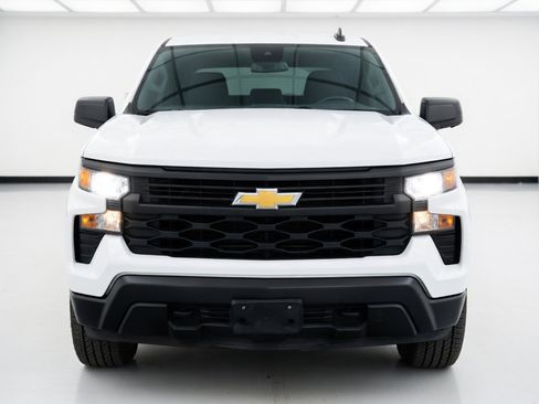 Used 2023 Chevrolet Silverado 1500 Custom AWD/4WD image 2