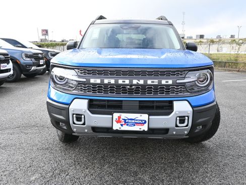 New 2025 Ford Bronco Sport Badlands image 9