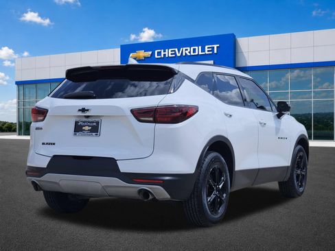 Used 2023 Chevrolet Blazer LT w/ Midnight/Sport Edition FWD image 5