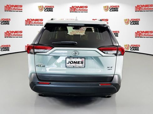 Certified 2021 Toyota RAV4 XLE Premium AWD/4WD image 14