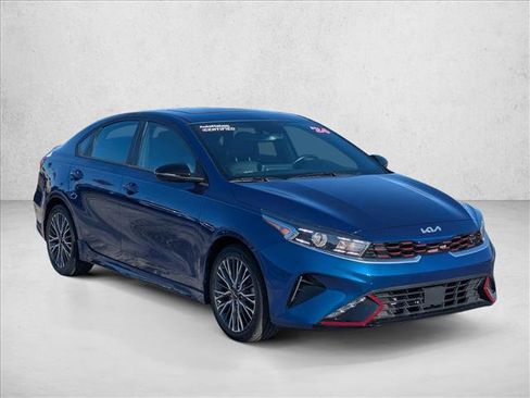 Used 2024 Kia Forte GT-Line w/ GT-Line Premium Package FWD image 3