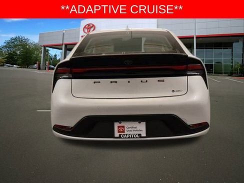 Used 2024 Toyota Prius LE image 5