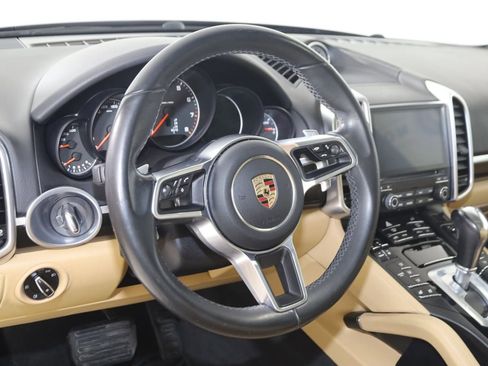 Used 2017 Porsche Cayenne Platinum Edition AWD/4WD image 6