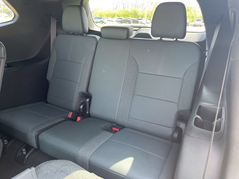 Used 2025 GMC Acadia AT4 w/ LPO, Floor Liner Package AWD/4WD image 13