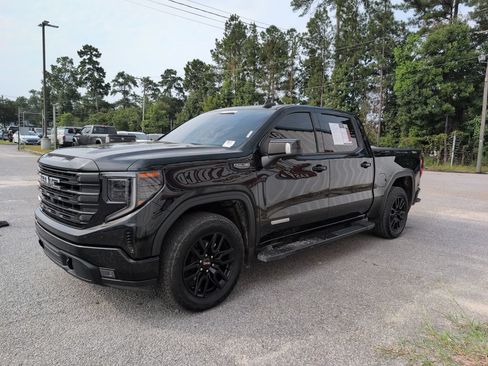 Used 2022 GMC Sierra 1500 Elevation w/ Elevation Premium Package AWD/4WD image 4
