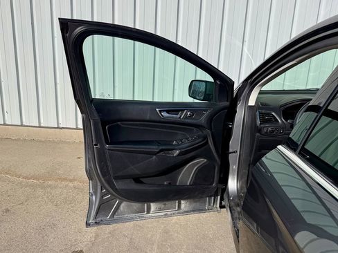 Used 2024 Ford Edge Titanium image 13