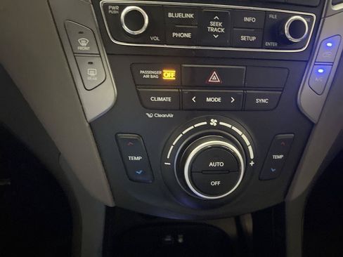Used 2018 Hyundai Santa Fe Sport w/ 2.0T Ultimate Tech Package 05 AWD/4WD image 19