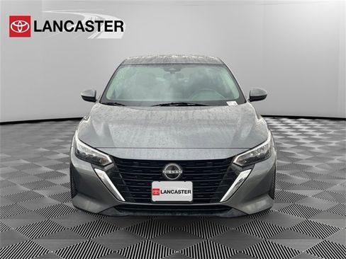 Used 2024 Nissan Sentra SV image 2