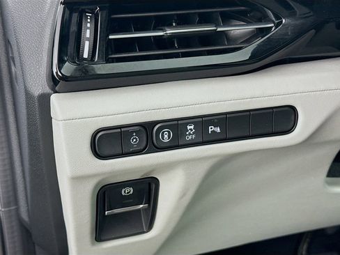 Used 2023 Acura MDX SH-AWD w/ Technology Package image 11