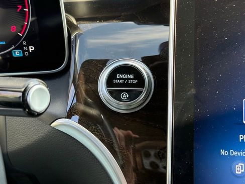 Used 2023 Mercedes-Benz GLC 300 4MATIC image 36