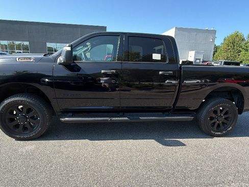 Used 2026 RAM 2500 Big Horn AWD/4WD image 11