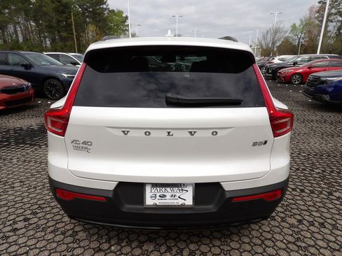 New 2025 Volvo XC40 B5 Ultra w/ Climate Package image 6