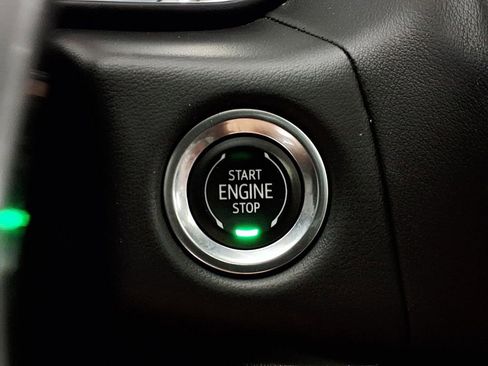 Used 2021 Chevrolet Tahoe LT w/ LT Signature Package image 16