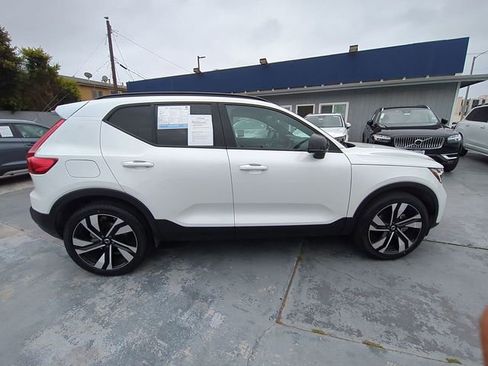 Used 2023 Volvo XC40 B5 Plus w/ Protection Package Premier AWD/4WD image 2