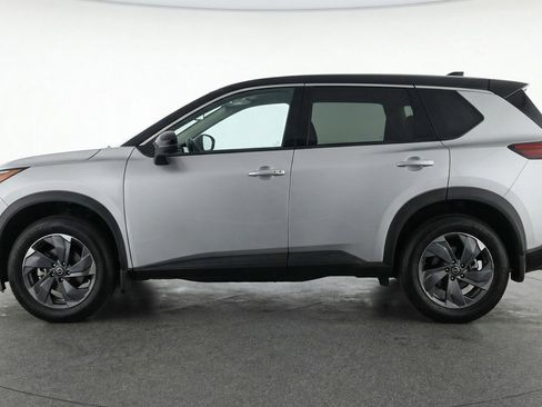 Used 2025 Nissan Rogue SV FWD image 5