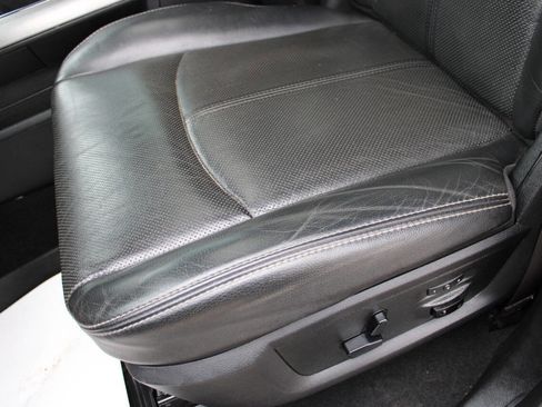 Used 2018 RAM 2500 Laramie w/ Sport Appearance Group image 26