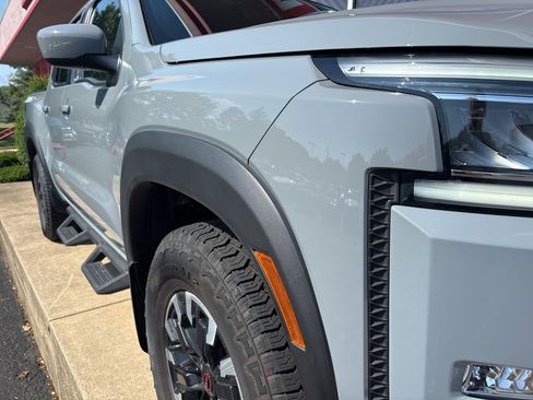 Used 2023 Nissan Frontier PRO-4X w/ Technology Package image 5