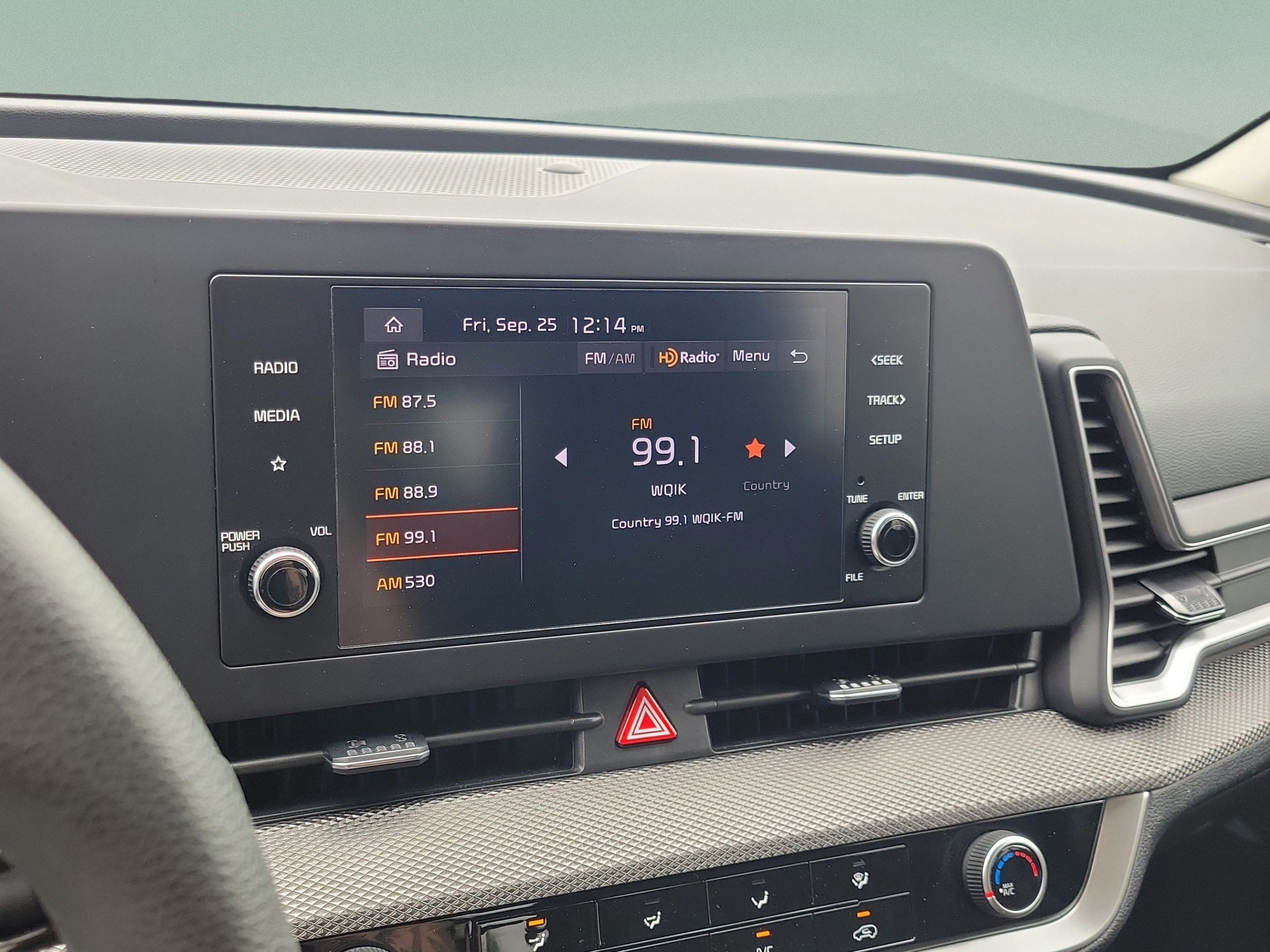 Used 2025 Kia Sportage LX FWD image 24