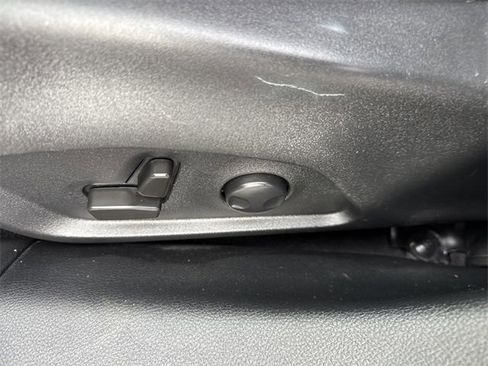 Used 2022 Jeep Compass Limited image 16