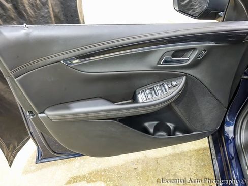 Used 2017 Chevrolet Impala LT w/ Leather Package image 17