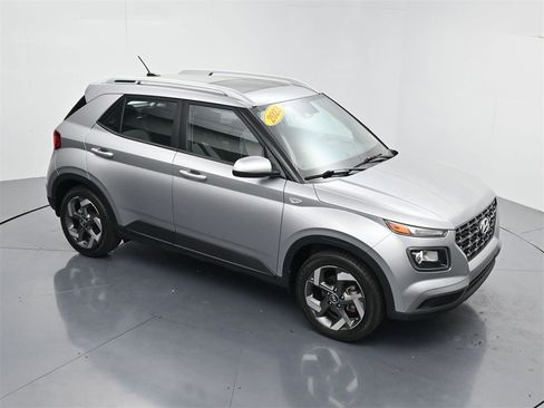Used 2023 Hyundai Venue SEL image 37