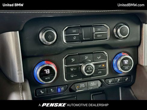 Used 2023 GMC Yukon SLT w/ SLT Premium Package AWD/4WD image 18
