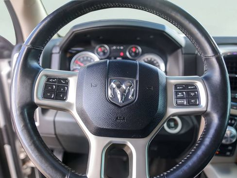 Used 2015 RAM 1500 Laramie w/ Convenience Group AWD/4WD image 13