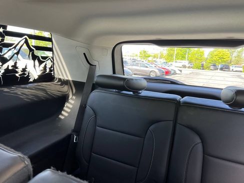 Used 2019 GMC Acadia SLT w/ LPO, Floor Liner Package AWD/4WD image 27