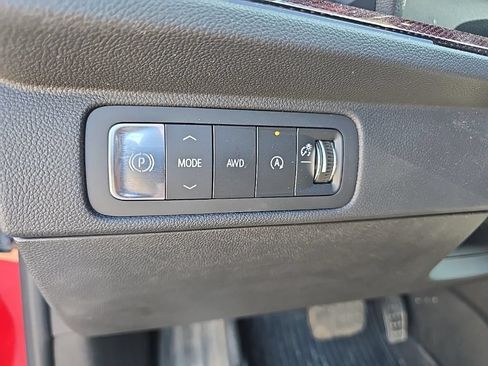 Used 2026 Chevrolet Traverse RS w/ LPO, Floor Liner Package AWD/4WD image 16