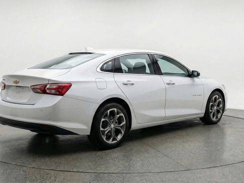 Used 2024 Chevrolet Malibu LT image 9