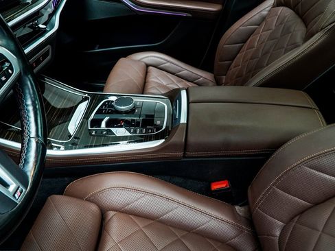 Used 2024 BMW X5 M60i w/ Climate Comfort Package image 19