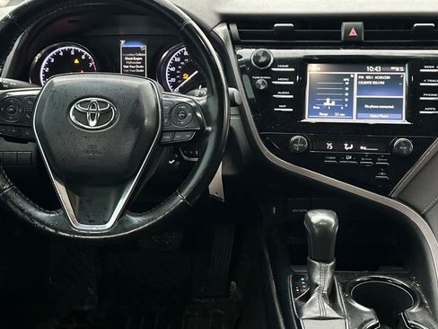 Used 2019 Toyota Camry SE image 14