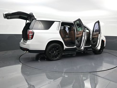 Used 2021 Chevrolet Tahoe High Country w/ Premium Package AWD/4WD image 33