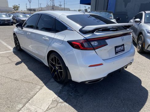 Used 2024 Honda Civic Sport Touring image 10