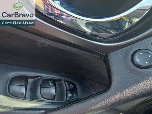 Used 2016 Nissan Rogue S AWD/4WD image 11