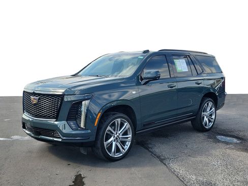 Used 2025 Cadillac Escalade Sport w/ Touring Package AWD/4WD image 3