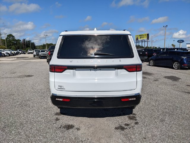Used 2023 Jeep Wagoneer 4WD w/ Convenience Group I image 5