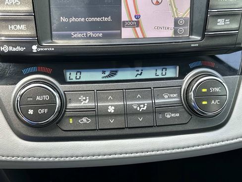Used 2015 Toyota RAV4 Limited FWD image 37